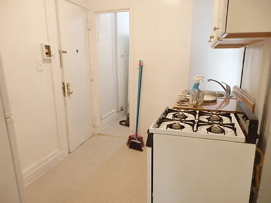 Rented by John O'Kelly Real Estate | media 18