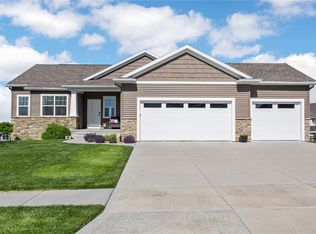 3400 Edgebrooke Dr, Marion, IA 52302
