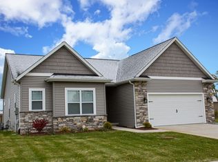 1410 Bennington Dr, Mishawaka, IN 46544