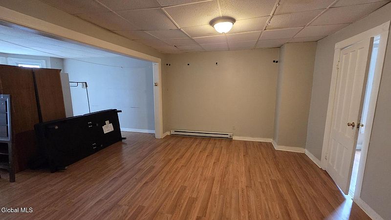 4th image of 404 Delaware Avenue