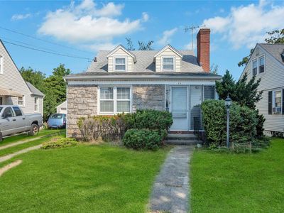 189 Foxhurst Road, Oceanside, NY, 11572