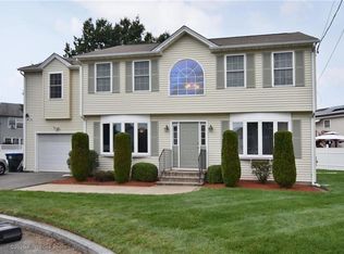 4 Barone Ct, Providence, RI 02904