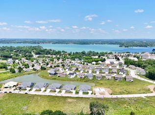 1546 Weston Ridge Rd, Oconomowoc, WI 53066