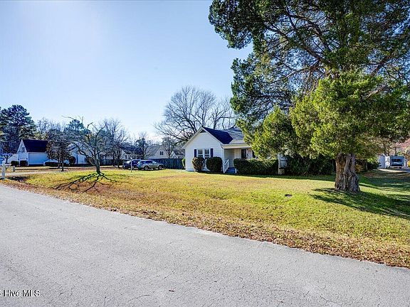 4th image of 1103 Oakdale Avenue