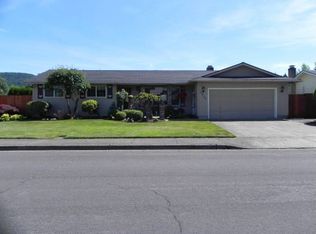 1015 65th St, Springfield, OR 97478