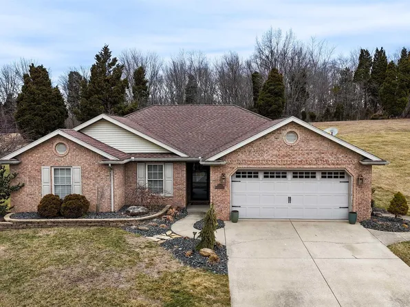 930 W Donder Ln, Santa Claus, IN 47579