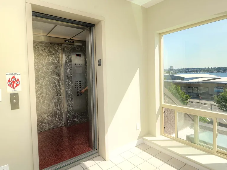 2111 Westlake Ave N #201 — Photo 4