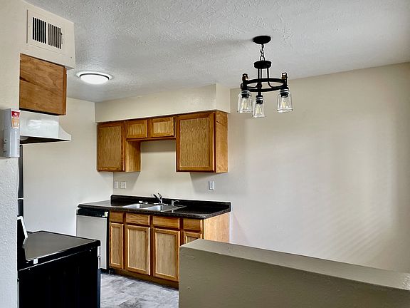 5th image of 12501 Manitoba Dr NE APT C