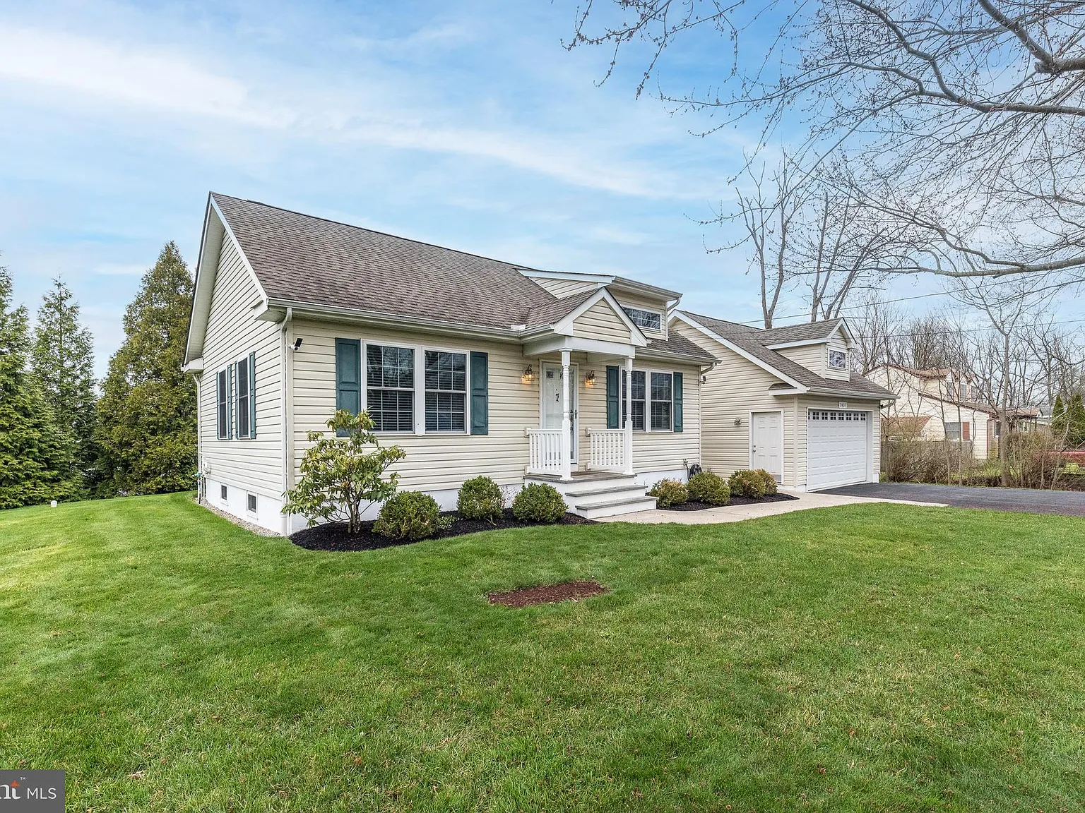 3 bed, 1.5 bath, 1440 sqft, $3,125 — Photo 3