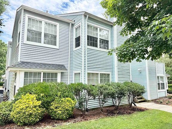 2nd image of 156 Driftwood Ct #156