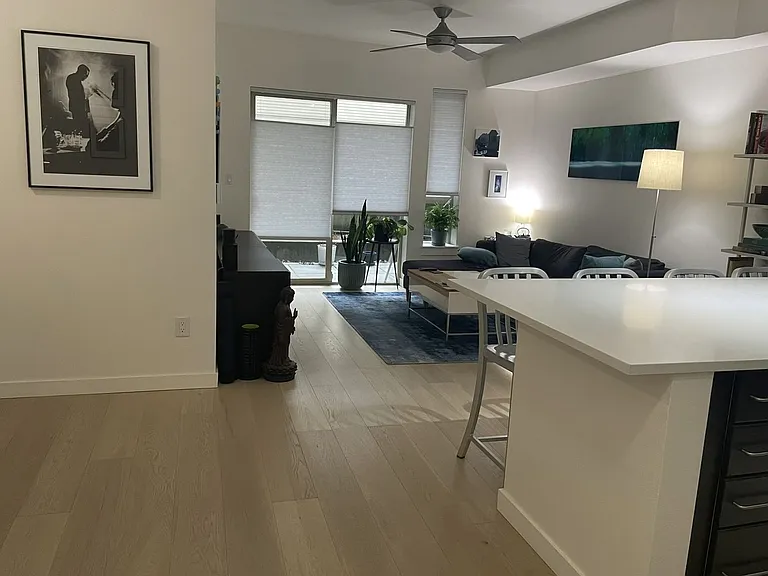 1410 E Pine St #115 — Photo 6