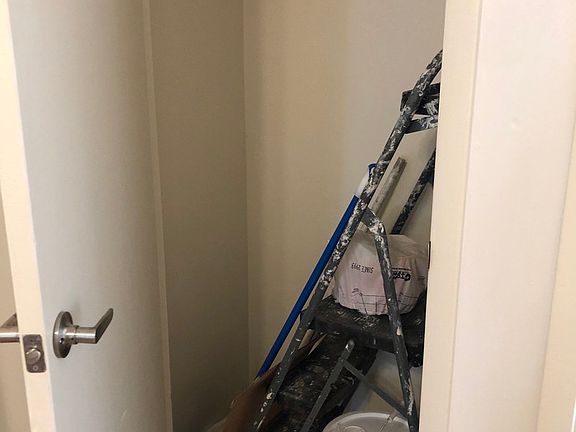 5th image of 430 Humboldt St APT 2R