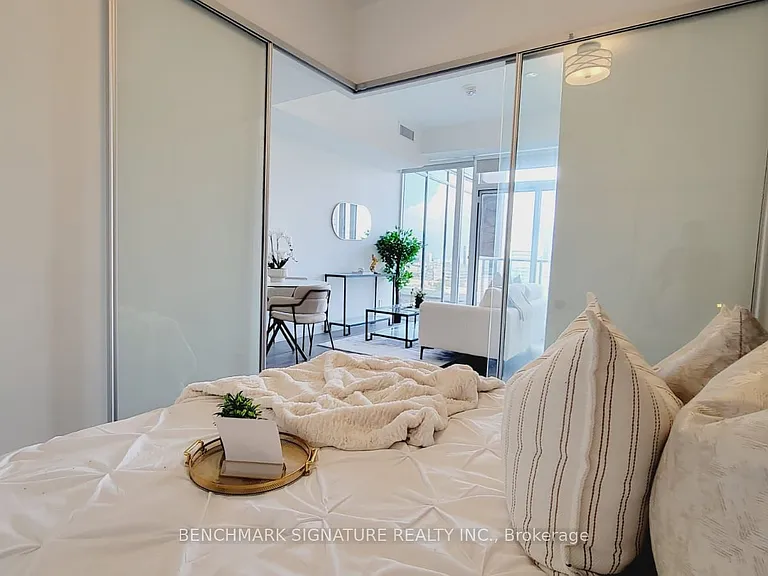 270 Dufferin St #18 — Photo 16