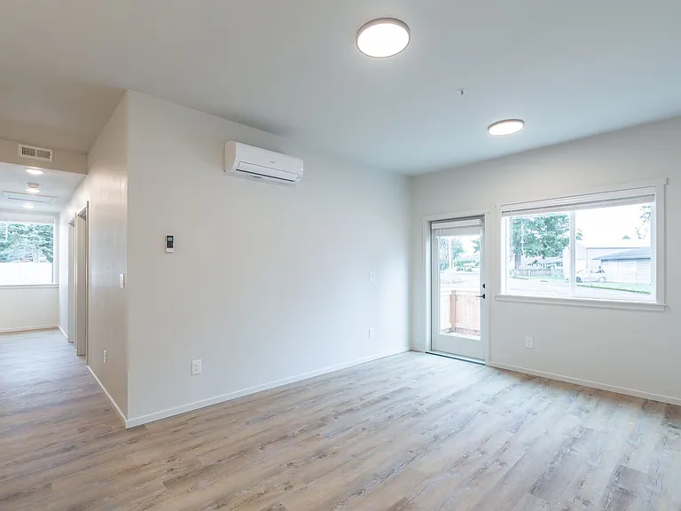 4202 NE Morrow Rd — Photo 32