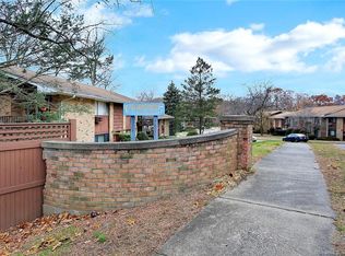 105 Kennedy Dr, Bridgeport, CT 06606