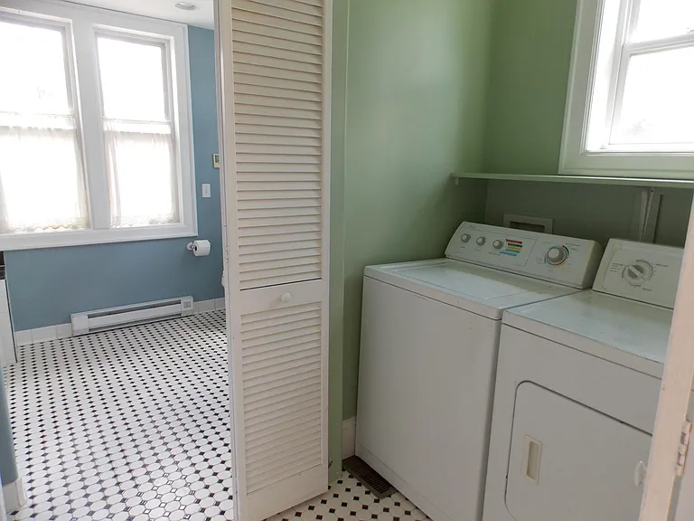 1211 N Weber St — Photo 12