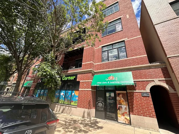 (undisclosed Address), Chicago, IL 60613