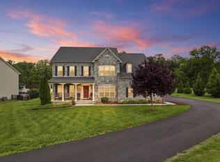 17351 Harmony Vista Dr, Hamilton, VA 20158