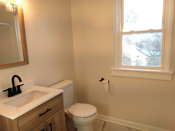 Full Bath (similar photo)