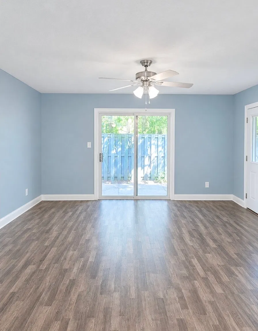 Beautiful 2-bedroom Home in Fayetteville — Photo 3