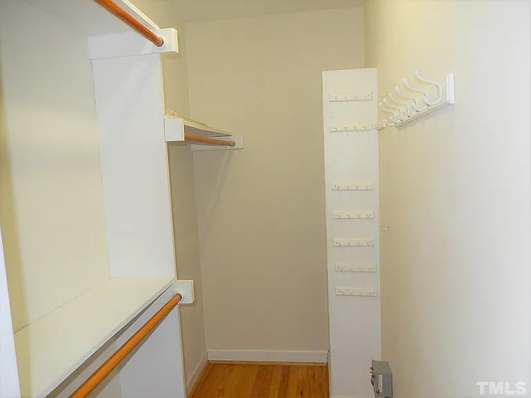 6610 Lipscomb Dr — Photo 18