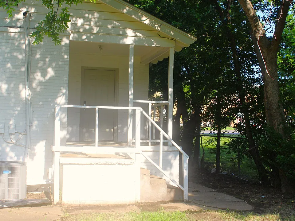 1137 S 73rd East Ave