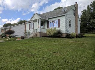 1225 Maken Dr, Johnstown, PA 15904