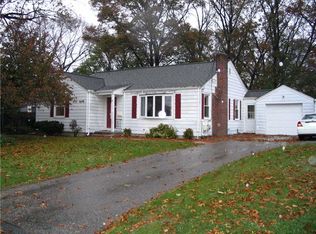 6 Canna St, Warwick, RI 02888