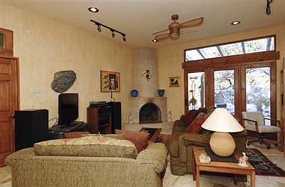 4th image of 1877 Conejo Dr