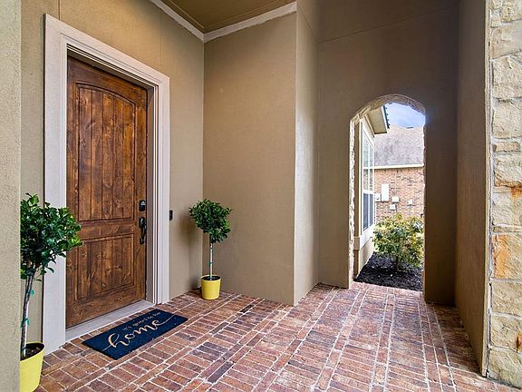 4th image of 11819 Obsidian Ln