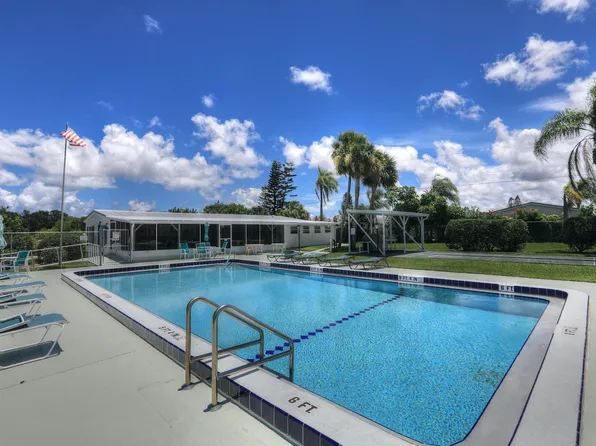 9825 61st Parkway, Sebastian, FL 32958