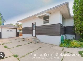 669B 5th St SW, Medicine Hat, AB T1A4H7