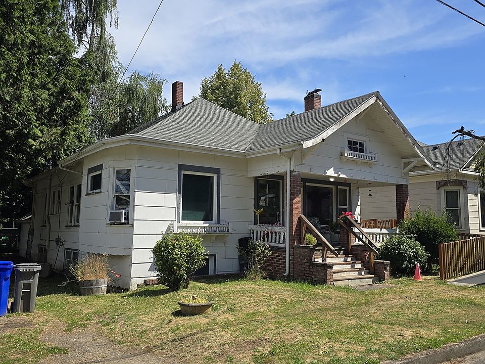 1st image of 885 NE 3rd St