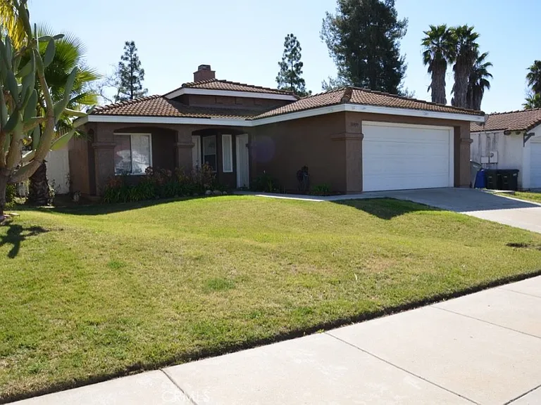 32499 Strigel Ct — Photo 2