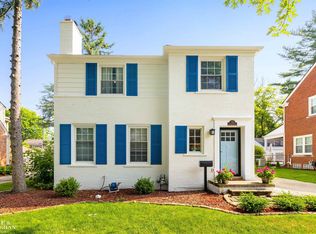 252 Kerby Rd, Grosse Pointe Farms, MI 48236