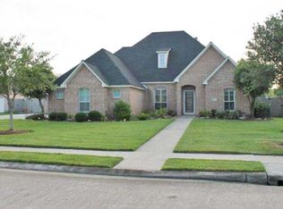 111 Spanish Oak Cir, Lake Jackson, TX 77566