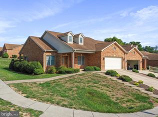 442 Henry Dr, Woodstock, VA 22664