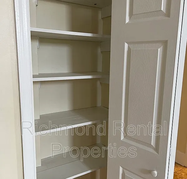 11 E Broad St #1 — Photo 12