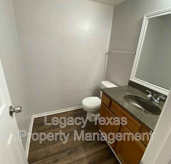 1604 Sun Valley Dr #B — Photo 4