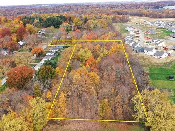 Parker Ln, Tallmadge, OH 44278