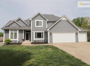25702 32nd Terrace Ct, Blue Springs, MO 64015