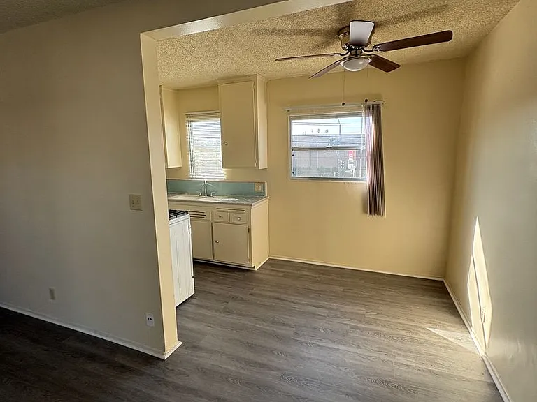 4729 San Vicente Blvd — Photo 5