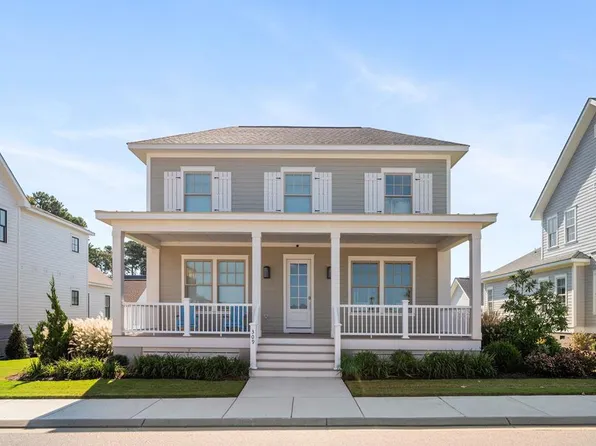309 Bayside Ave, Cape Charles, VA 23310