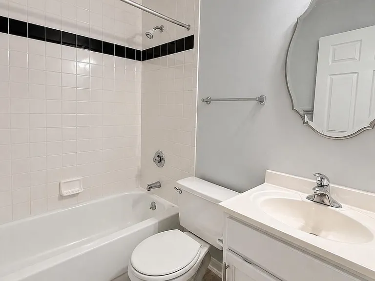 13 Navarra Ct — Photo 11
