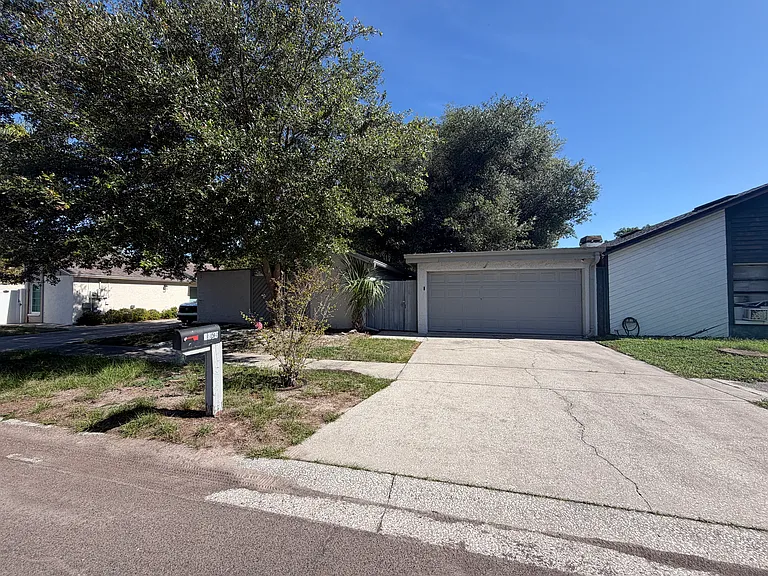 1954 Gregory Dr — Photo 28