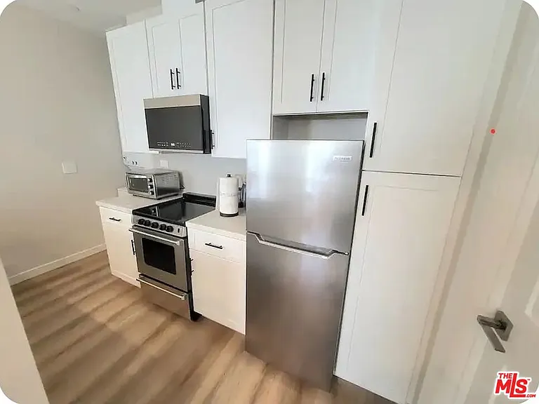 2503 Phelan Ln — Photo 7