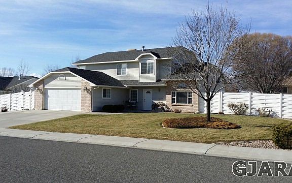 2nd image of 663 N Saddle Rock Dr