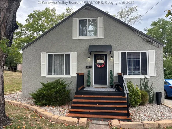 827 Greenbrier St, Saint Albans, WV 25177