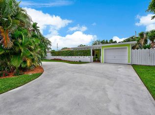 320 NE 28th Ter, Boca Raton, FL 33431