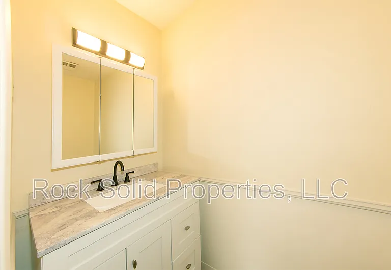 4721 Hickory Pl — Photo 12